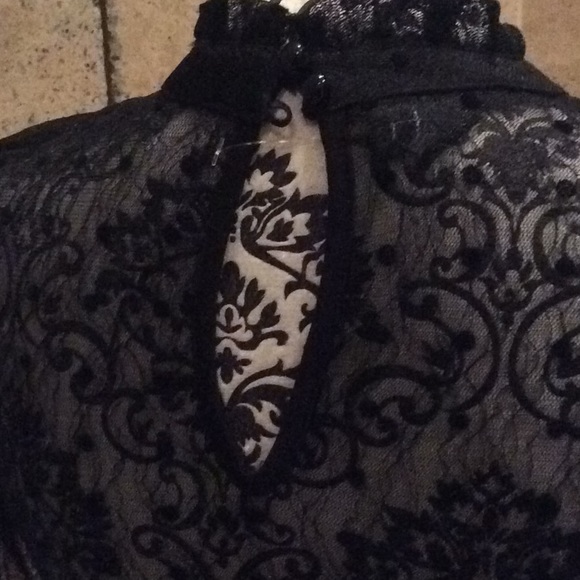 Elegant lace leotard - Picture 5 of 6